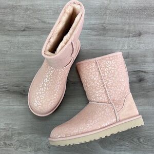 🍁UGG🍁 CLASSIC SNOW LEOPARD BOOTS